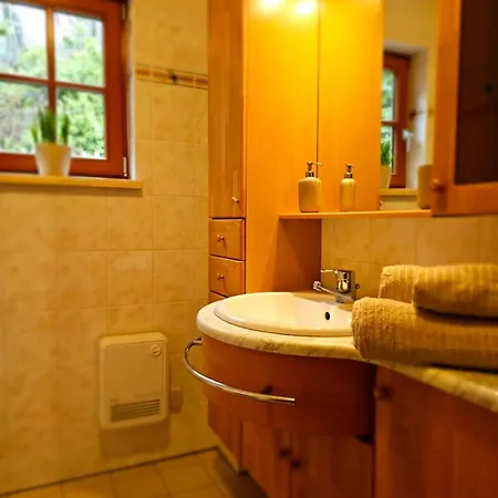 Sara - Traumhafter Seeblick, Familienparadies, Ruhelage *