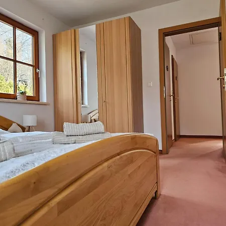 Sara - Woertherseeblick, Skifahren, Sauna Villa Sankt Bartlmae