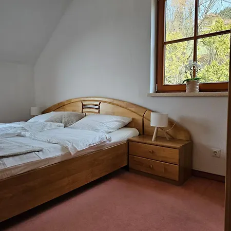 Sara - Traumhafter Seeblick, Familienparadies, Ruhelage * Sankt Bartlmae